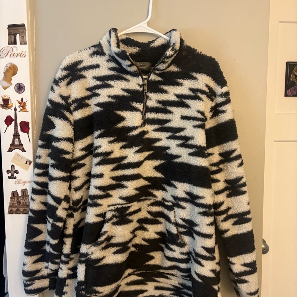 Natural Reflections Black and White Zip Up Sweater